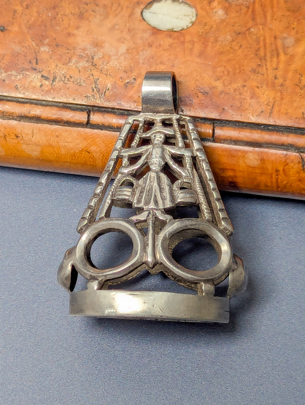 18thC Silver Worshipful Company of Barbers Armorial Fob Seal - DE PRESCIENTIA DEI