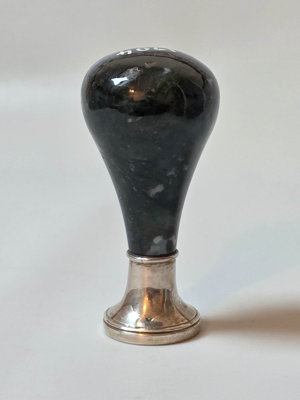 19THC IRISH HARDSTONE SILVER ANTIQUE WAX SEAL - FREEMAN + ORIGINAL CASE