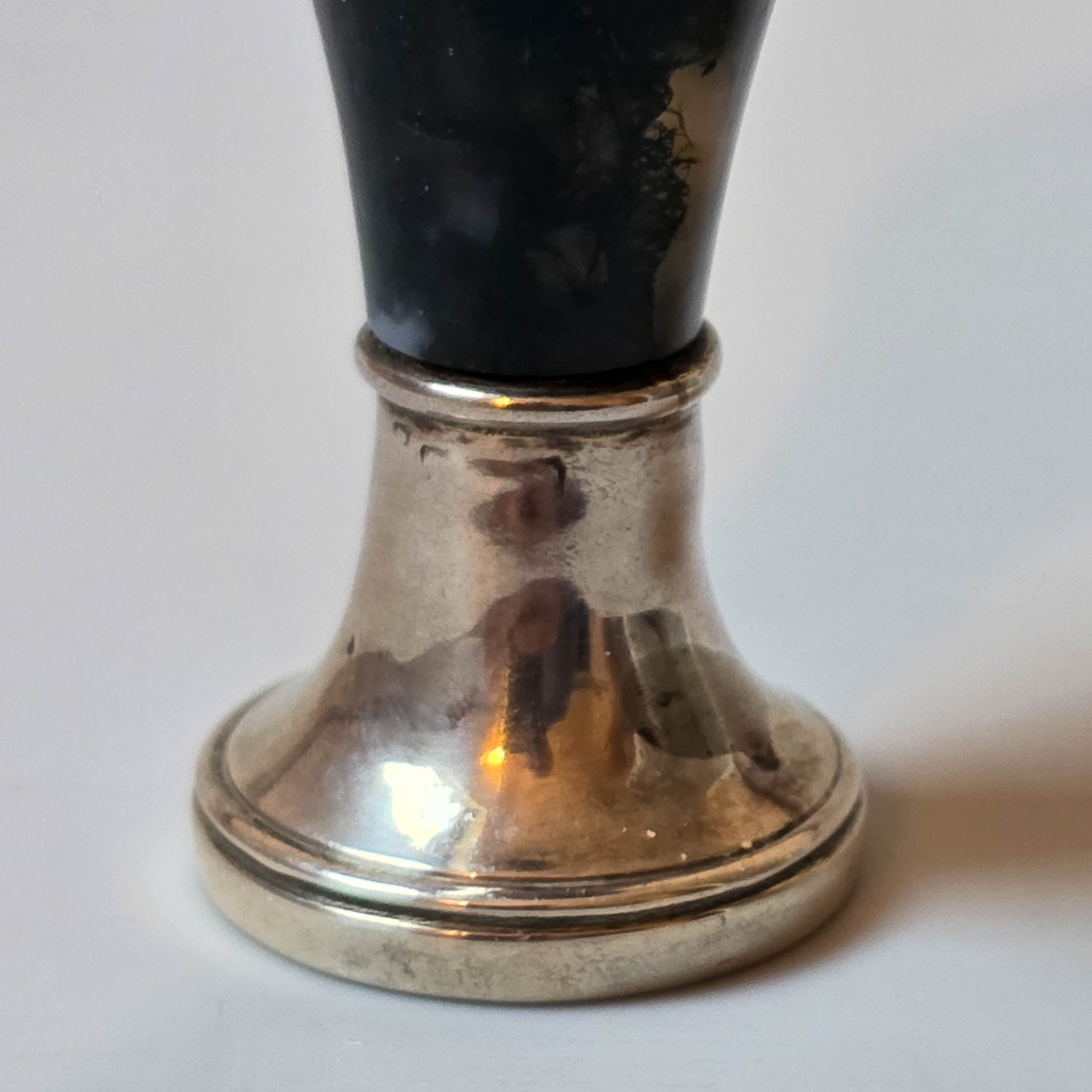 19THC IRISH HARDSTONE SILVER ANTIQUE WAX SEAL - FREEMAN + ORIGINAL CASE