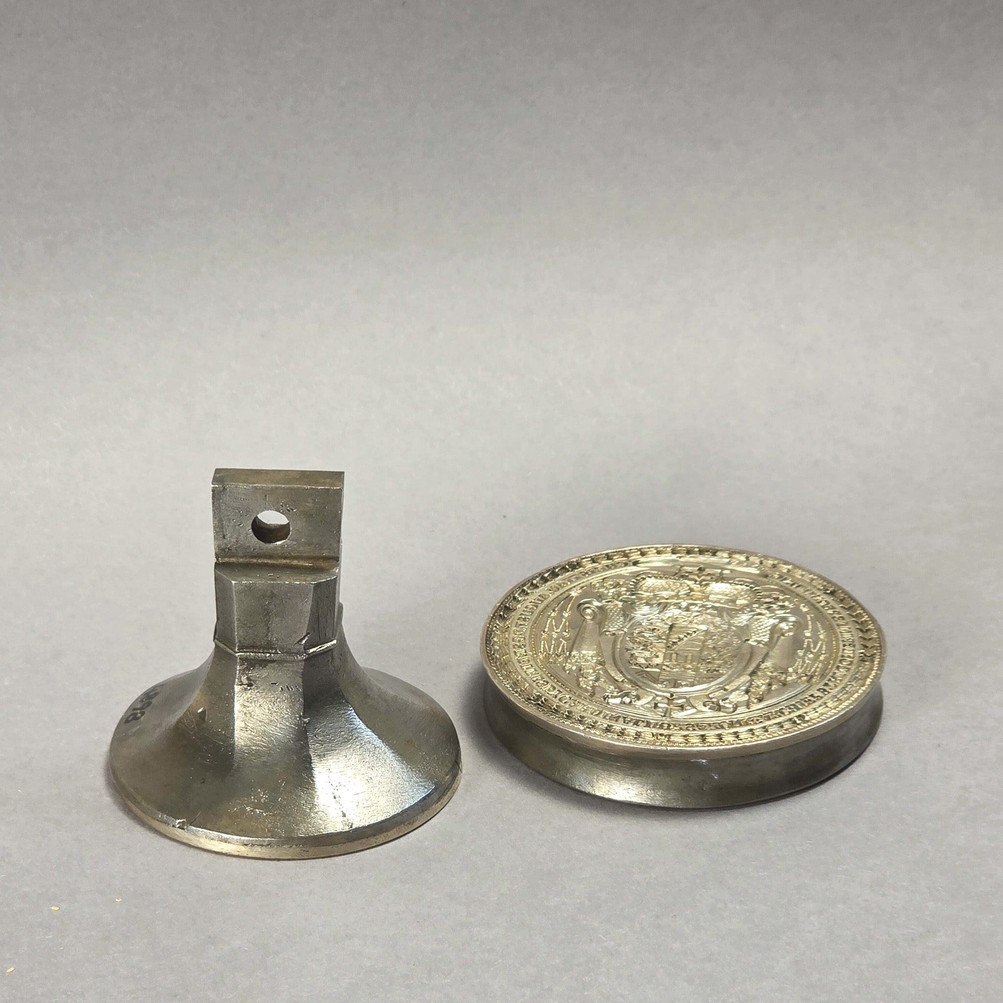 A SET OF TWO EARLY 18TH CENTURY RELIGIOUS SEALS FROM THE COLLECTION OF DUKE CHRISTIAN AUGUST OF SAXONY-ZEITZ