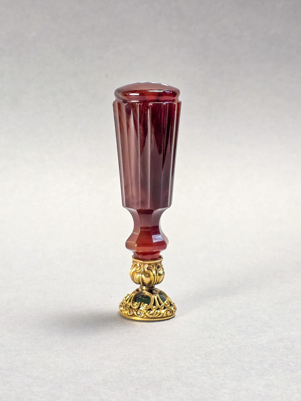 THE ROBERT WESTLEY HALL-DARE DESK SEAL AN EARLY 19TH CENTURY BANDED AGATE AND BLOODSTONE SEAL