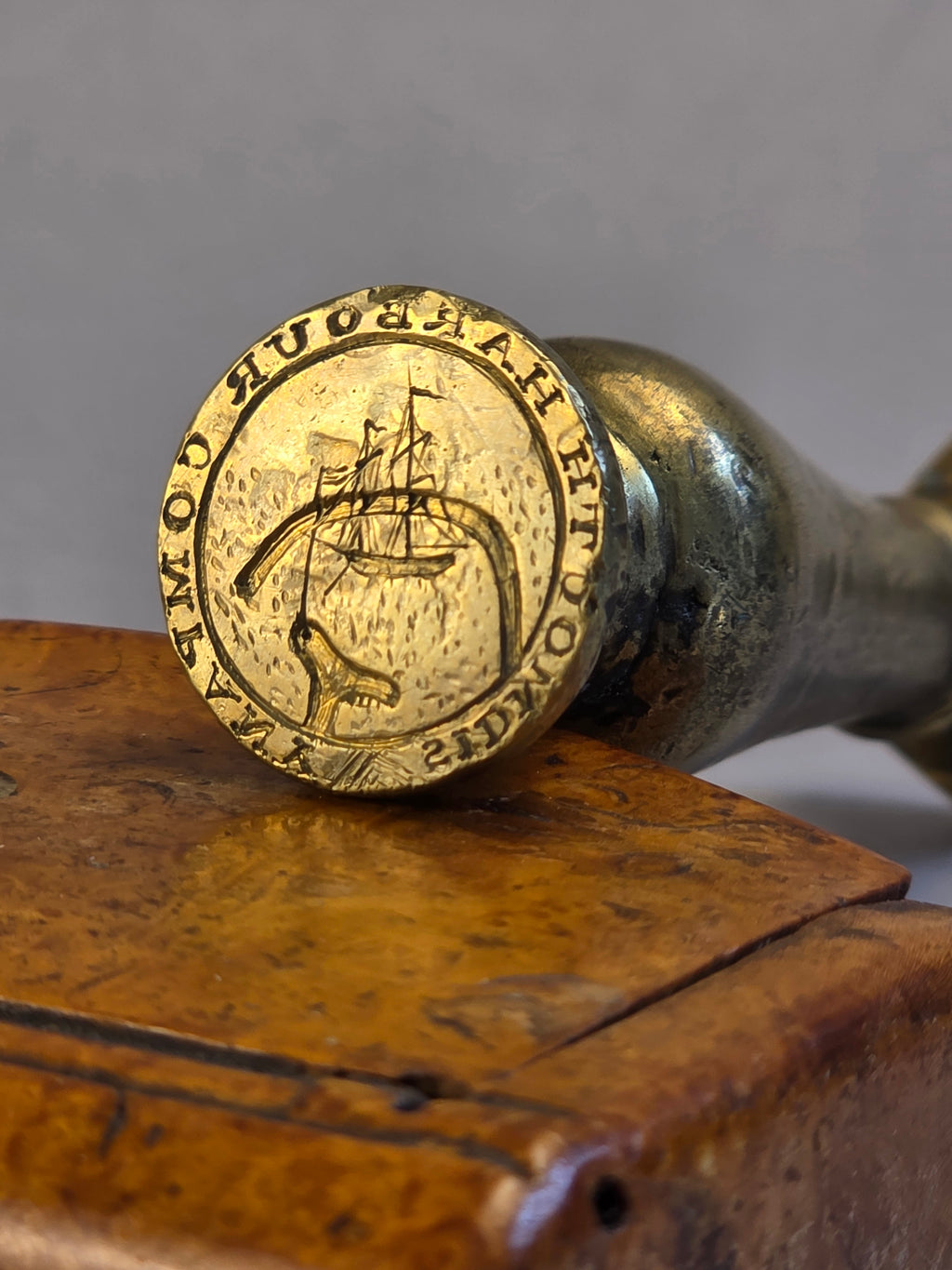 19THC BRONZE ALLOY SIDMOUTH HARBOUR COMPANY 1836 DESK SEAL