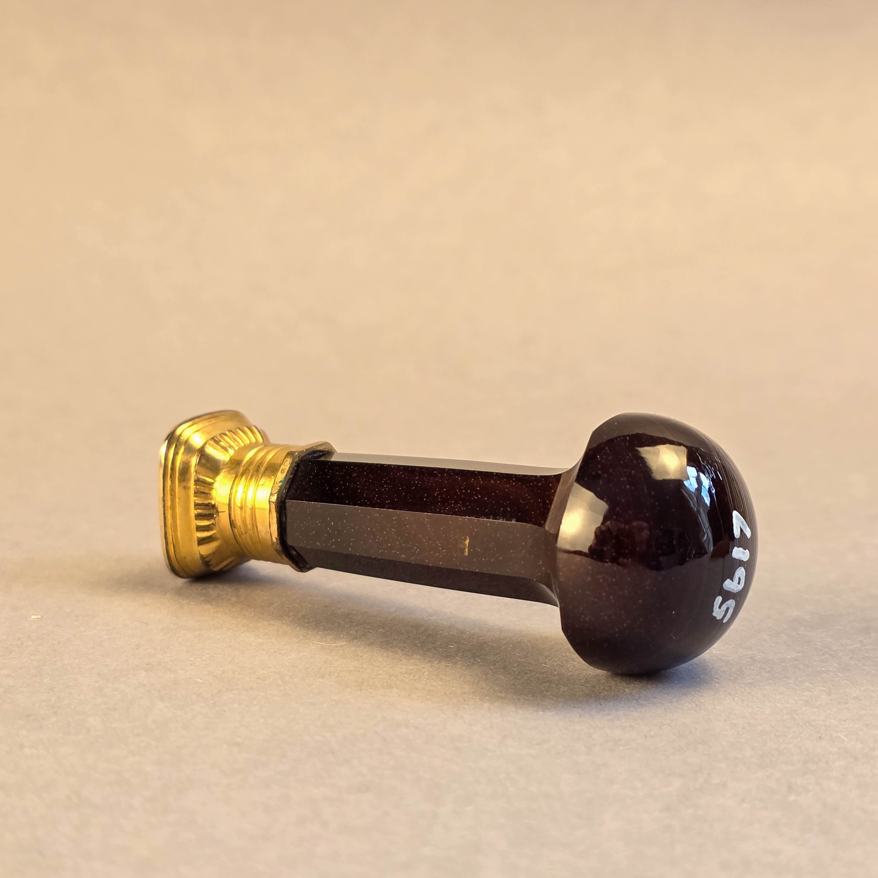 ENGLISH 19THC AGATE, GILT & CARNELIAN ARMORIAL DESK SEAL - HAY CLAN