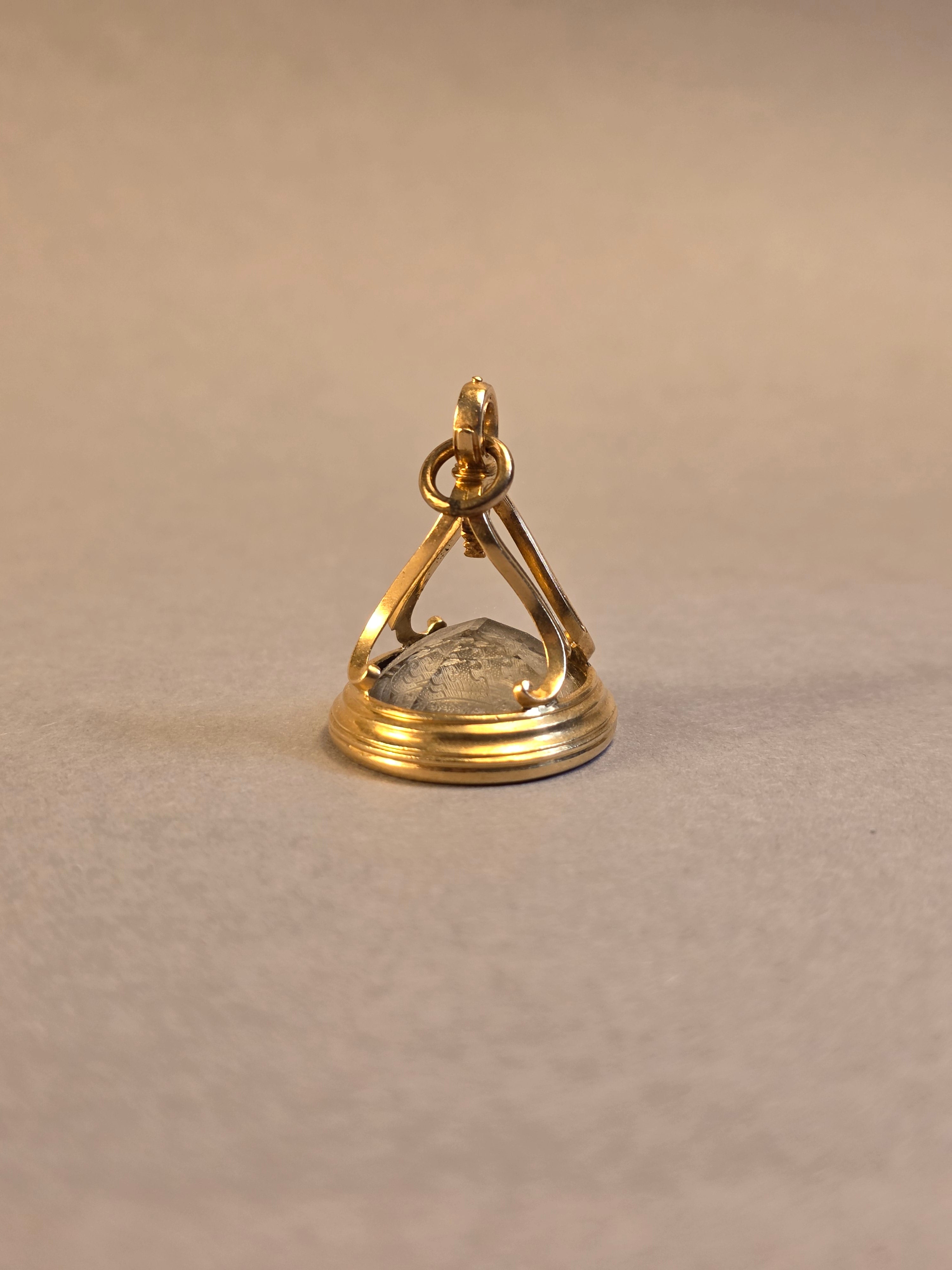 A GEORGIAN GOLD FOB SEAL - THE MARITAL ARMS OF HOWARD, DUKE OF NORFOLK AND BLOUNT