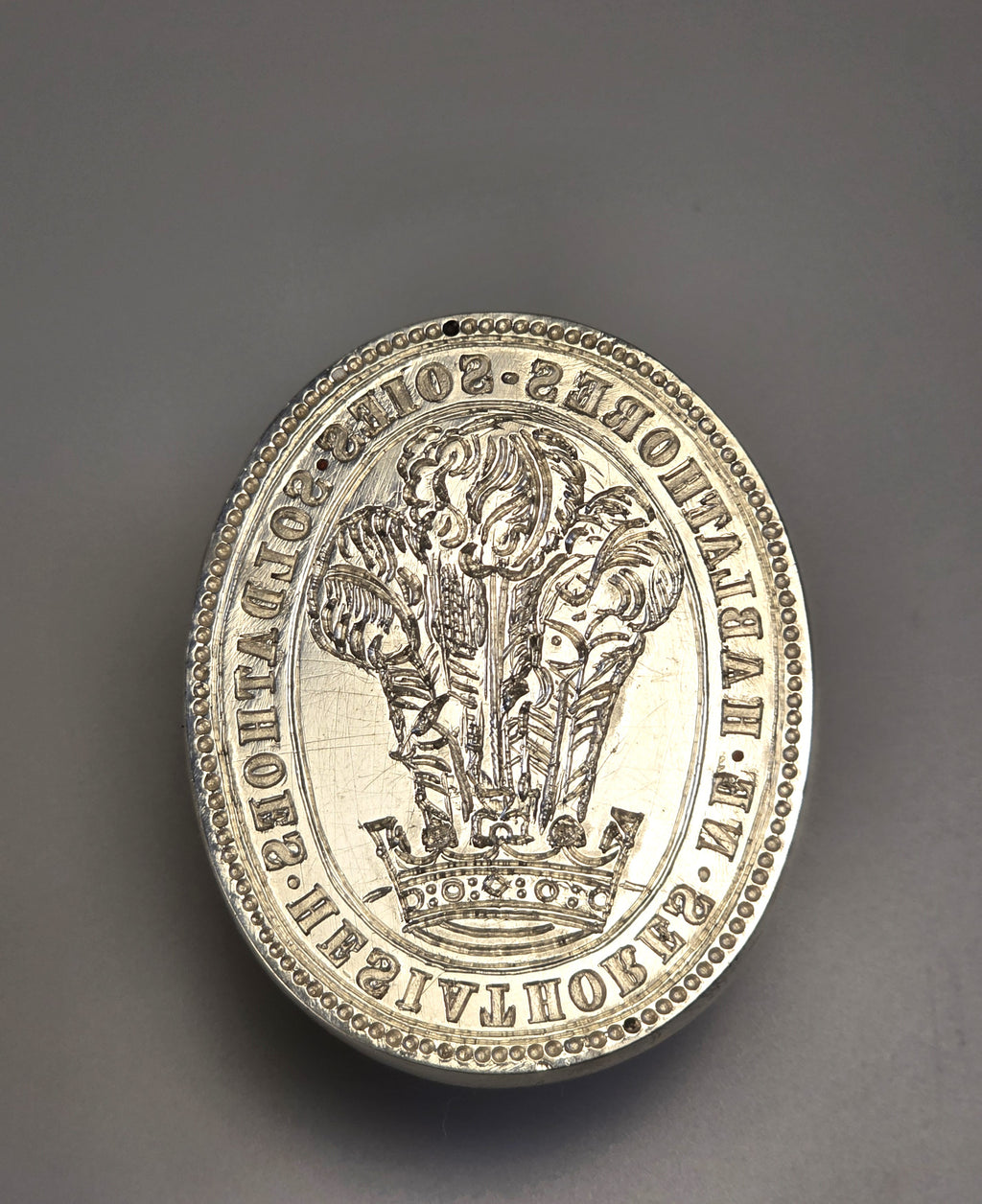 A CONTINENTAL 19TH CENTURY ARMORIAL DESK SEAL