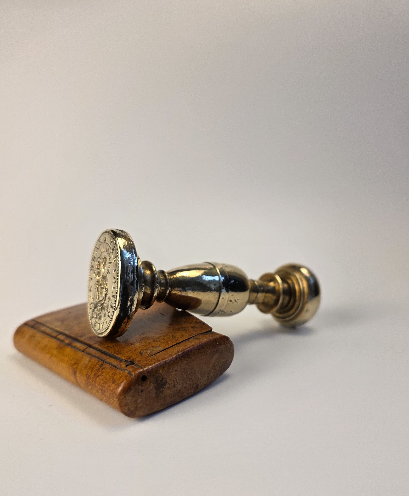 18THC BRASS ALLOY SICILLIAN CHURCH DESK SEAL
