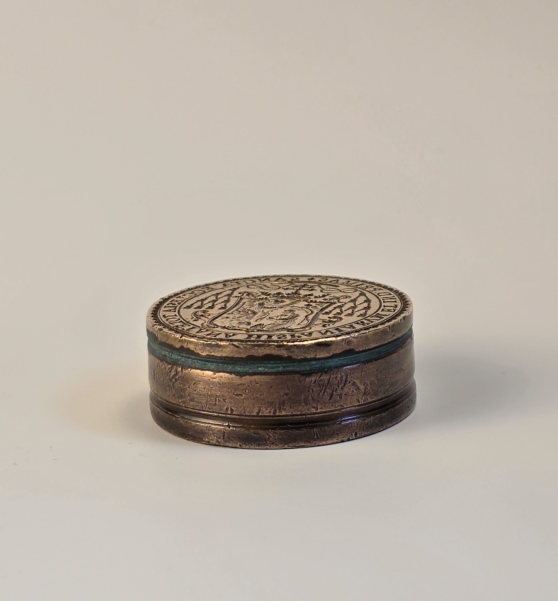 THE DESK SEAL OF TOLEDO CATHEDRAL, FIRST IN SPAIN AND INDIES