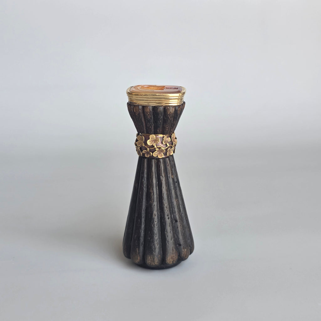 IRISH BOG OAK, GOLD AND AGATE ARMORIAL DESK SEAL