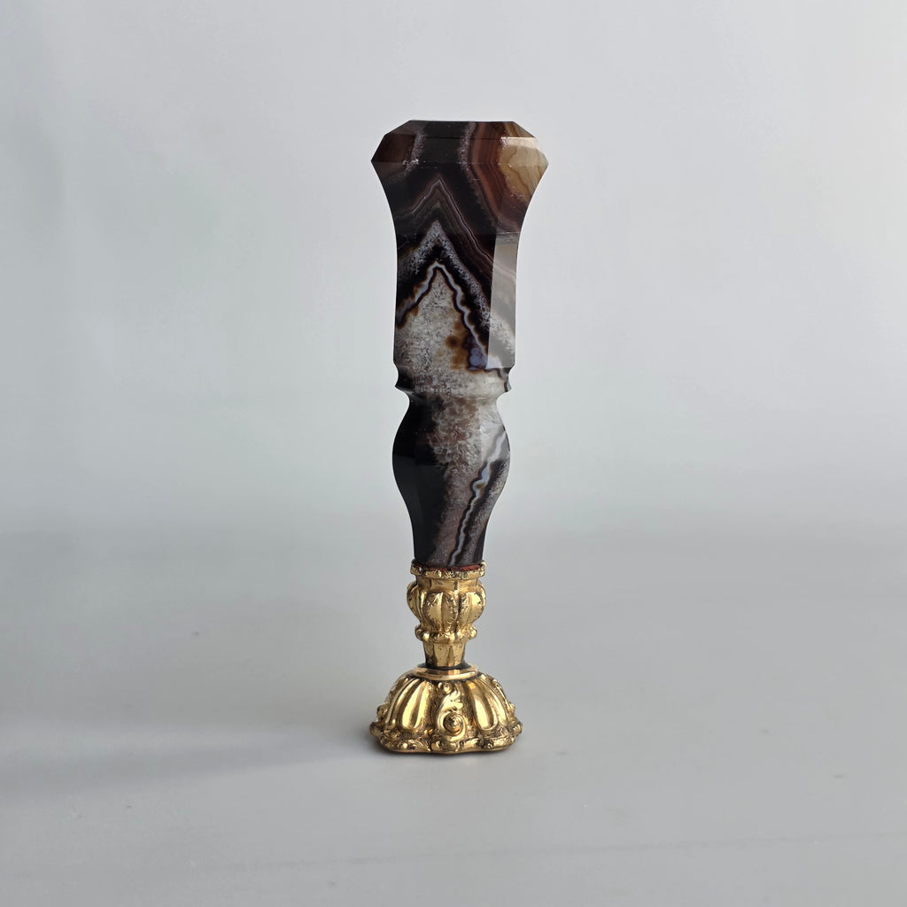 A HARDSTONE AND GILT-METAL ENGLISH DESK SEAL - PORTAL FAMILY