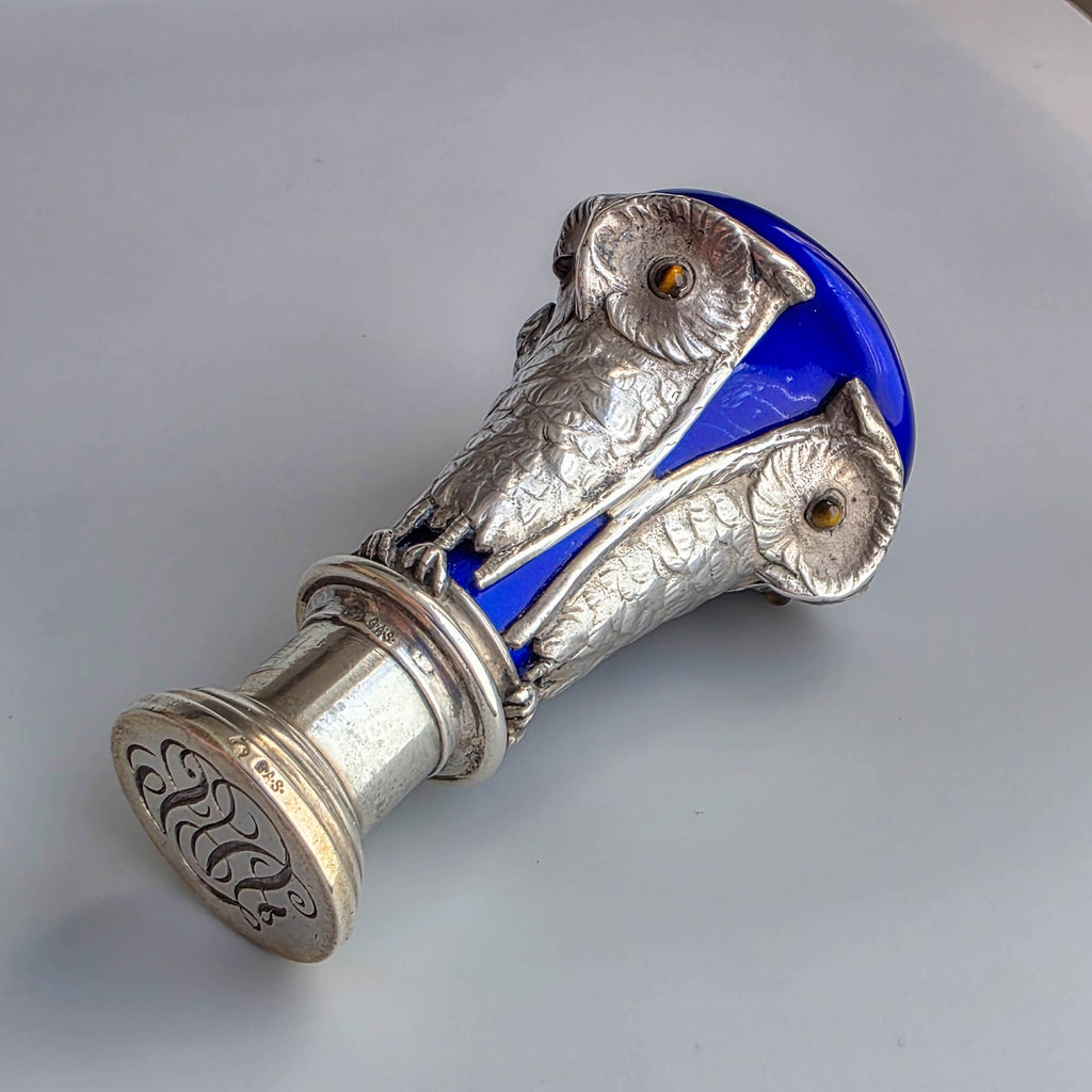 A SILVER & ENAMEL GEORGE SCHEID OWL FIGURINE DESK SEAL
