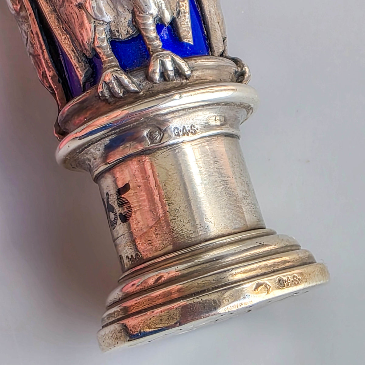A SILVER & ENAMEL GEORGE SCHEID OWL FIGURINE DESK SEAL