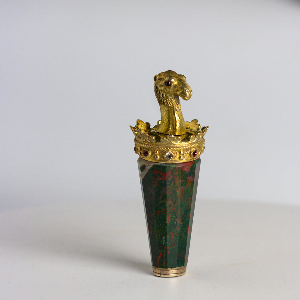 Wax seal with camel top and agate stem