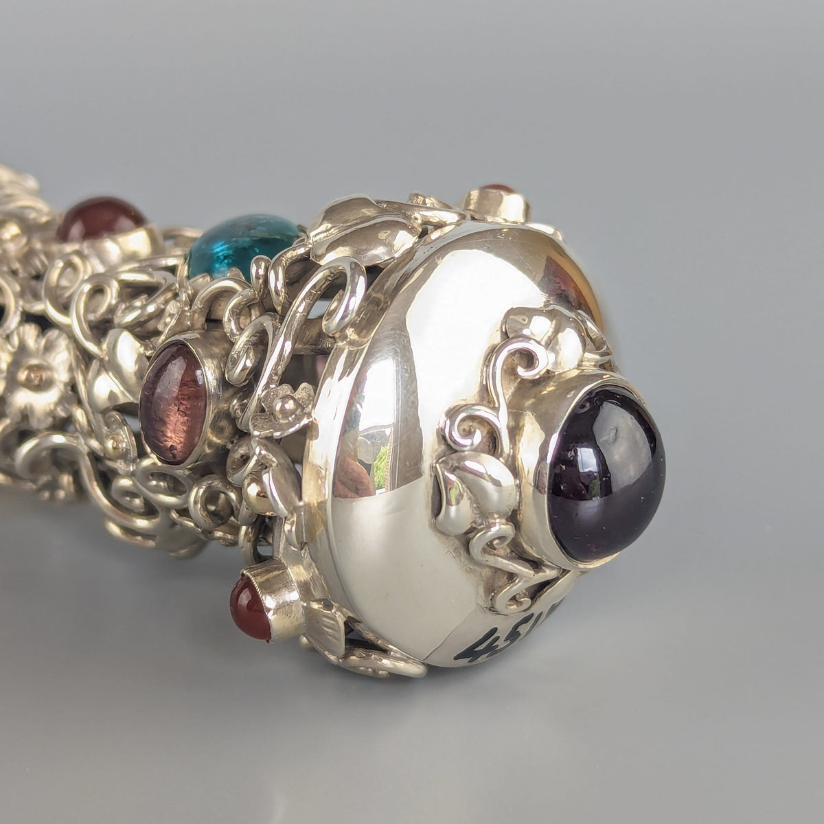 Top of wax seal set with large precious stone