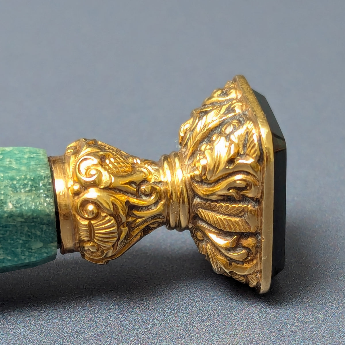 c1800 Gold Mounted French Chrysophrase Bloodstone Desk Seal - Duc de Roquelaure