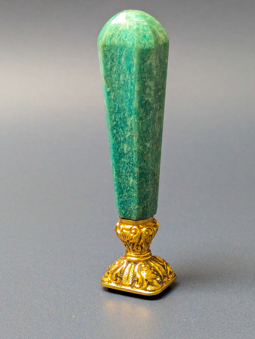 c1800 Gold Mounted French Chrysophrase Bloodstone Desk Seal - Duc de Roquelaure