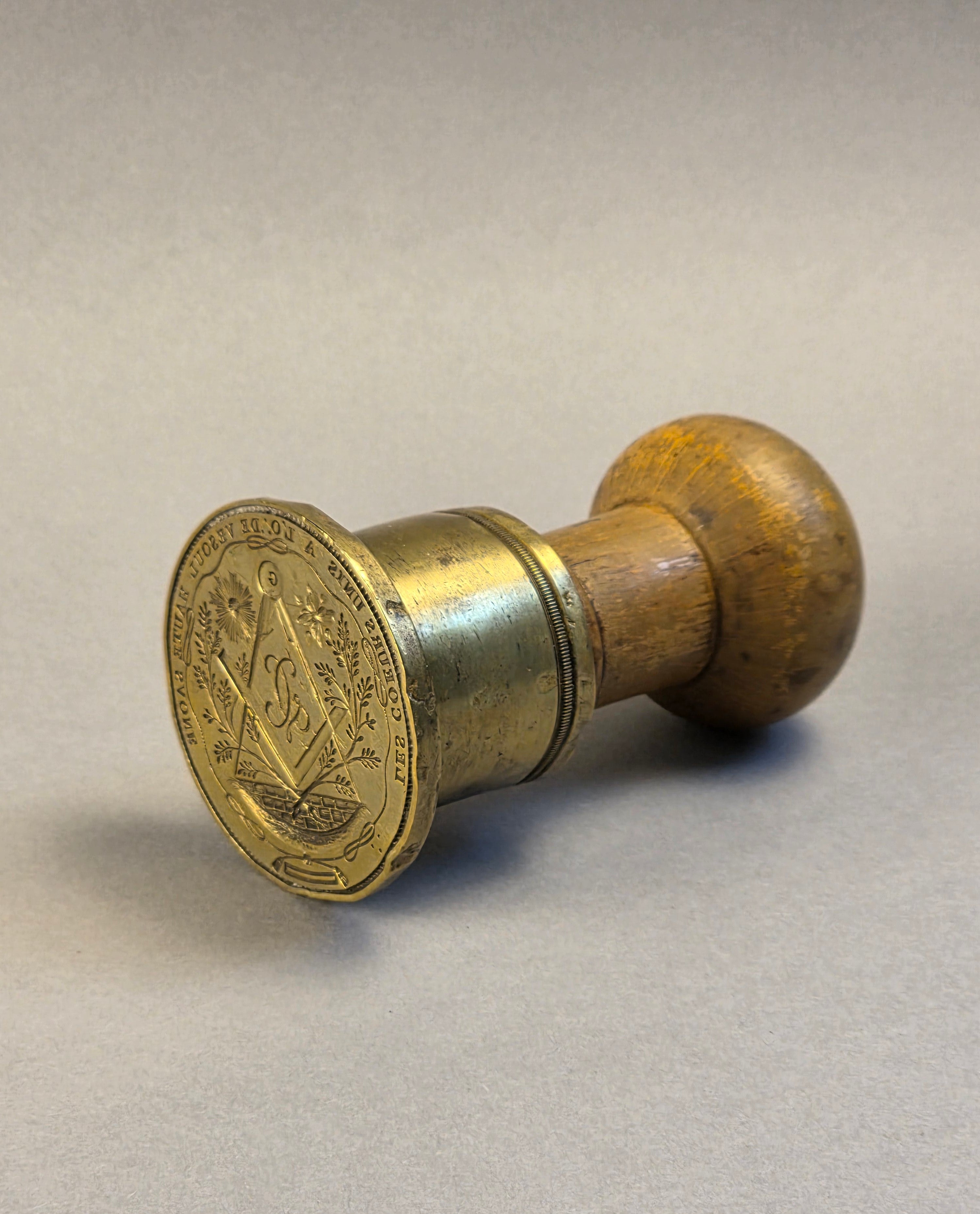 FRENCH GRAND ORIENT DE FRANCE VESOUL UNITED HEARTS COEURS UNIS LODGE DESK SEAL