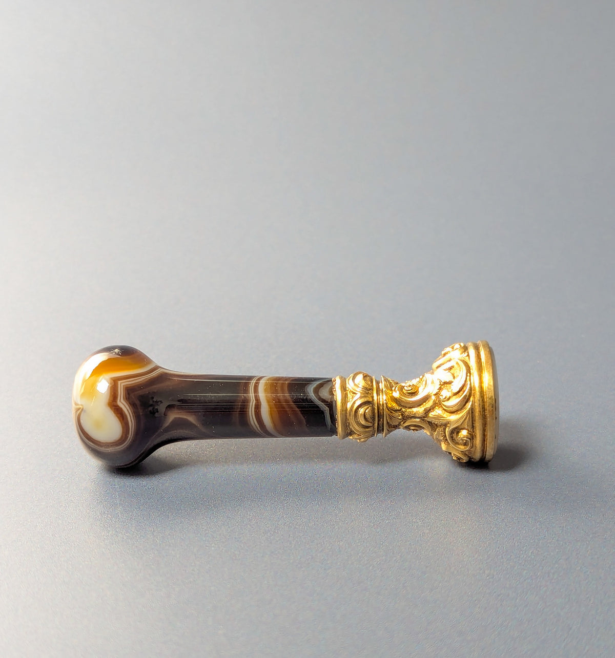 19thC Gold Mounted Hardstone Armorial Beehive Desk Seal - William Braikenridge