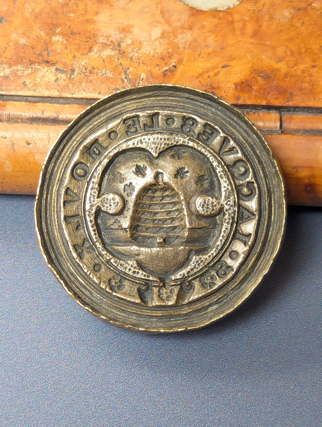17thC Brass Personal Seal Beehive - IAQVES LE DOULX