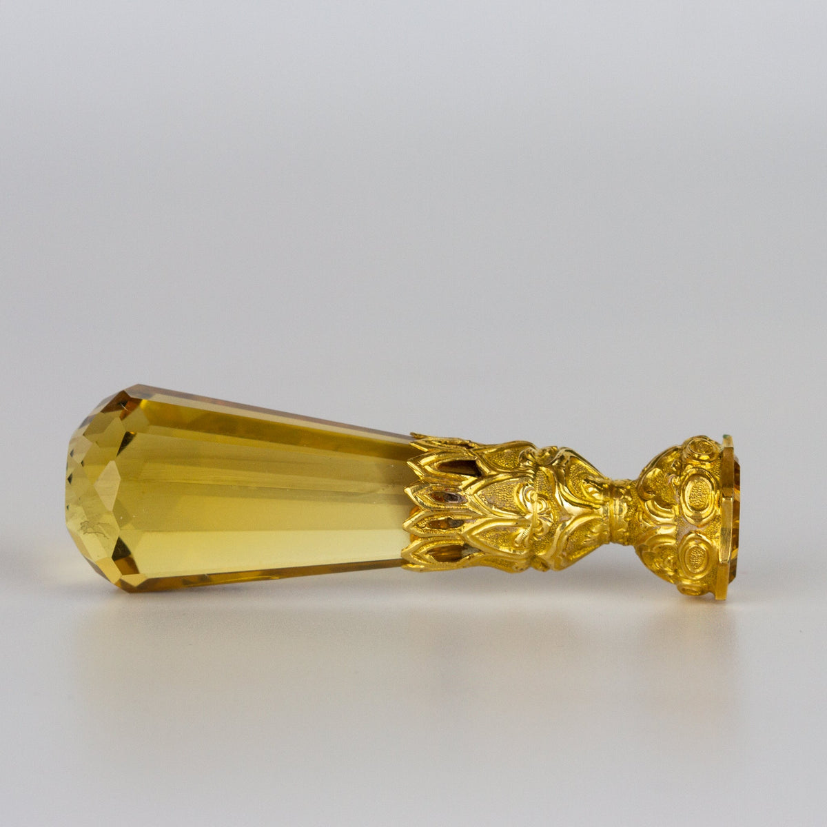 Faceted Citrine and Gold 'Cat' Desk Seal