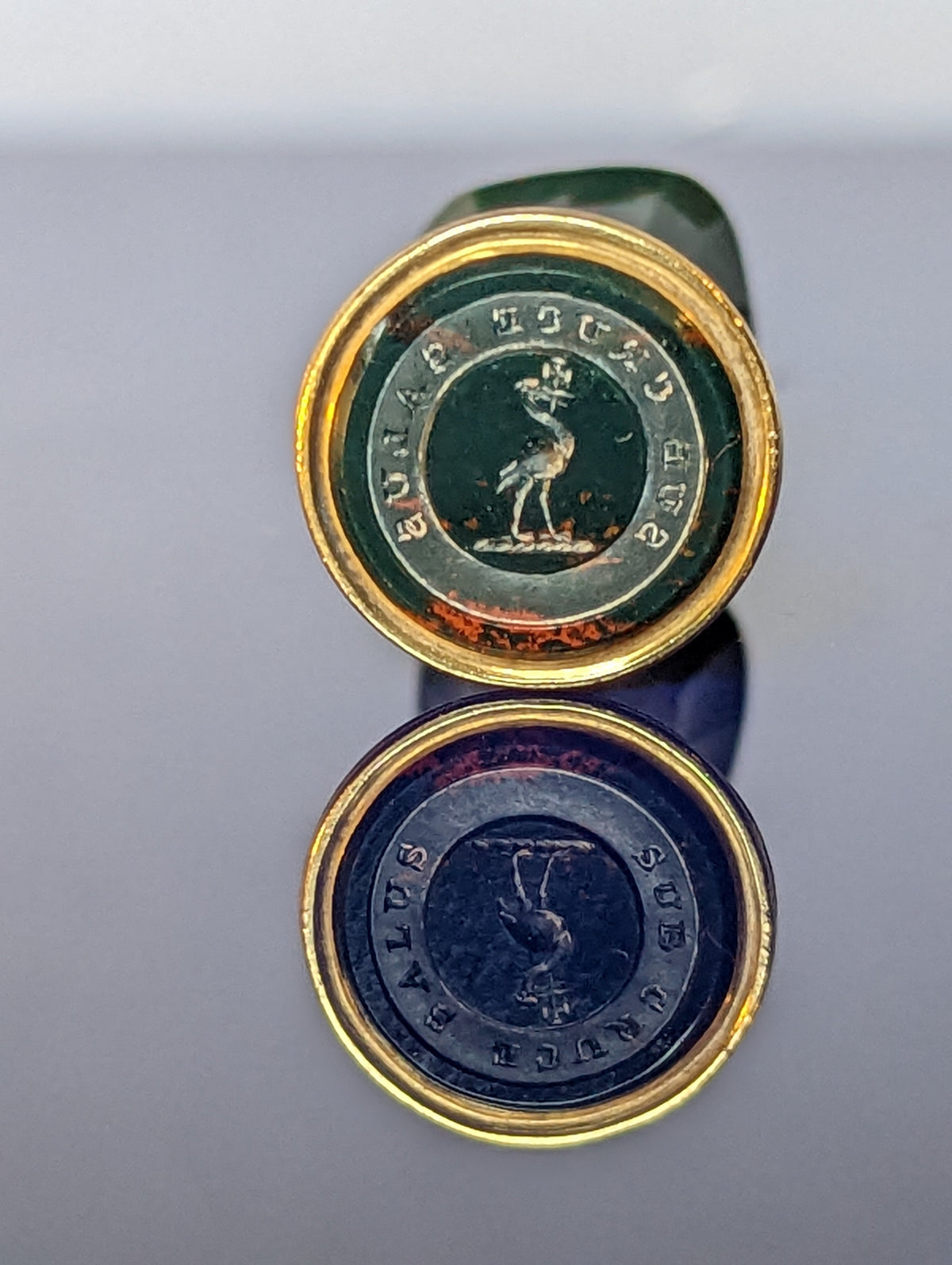 A Hardstone and Gold Personal Desk Seal