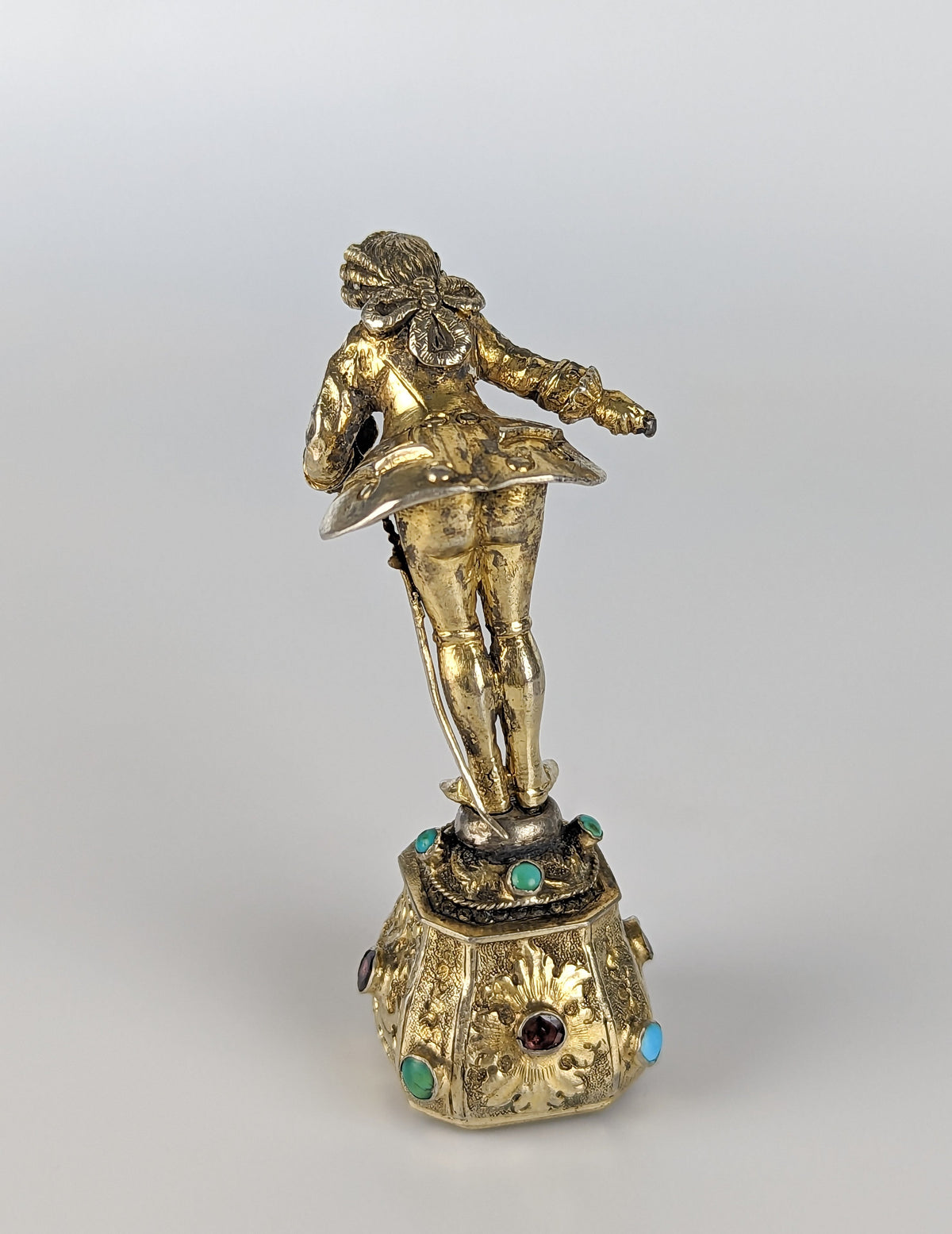 A Silver Gilt Figurine of Comical Bowing Gent Desk Seal