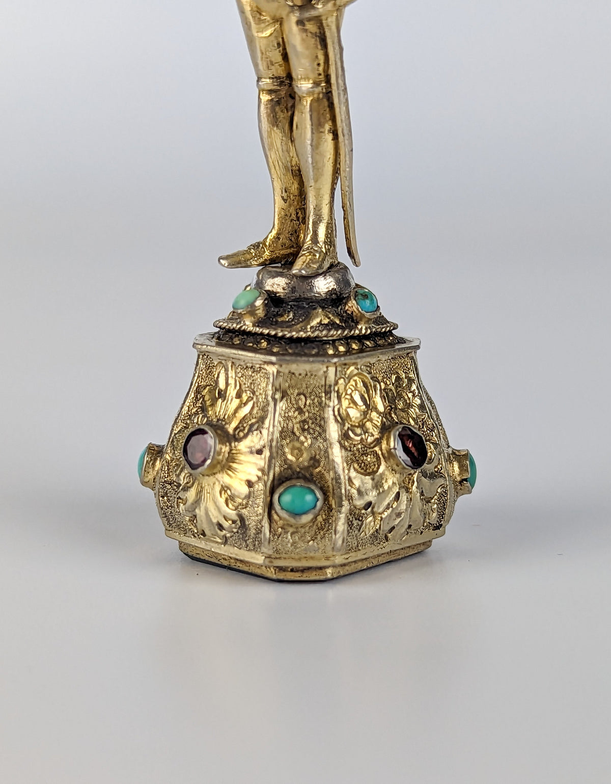 A Silver Gilt Figurine of Comical Bowing Gent Desk Seal