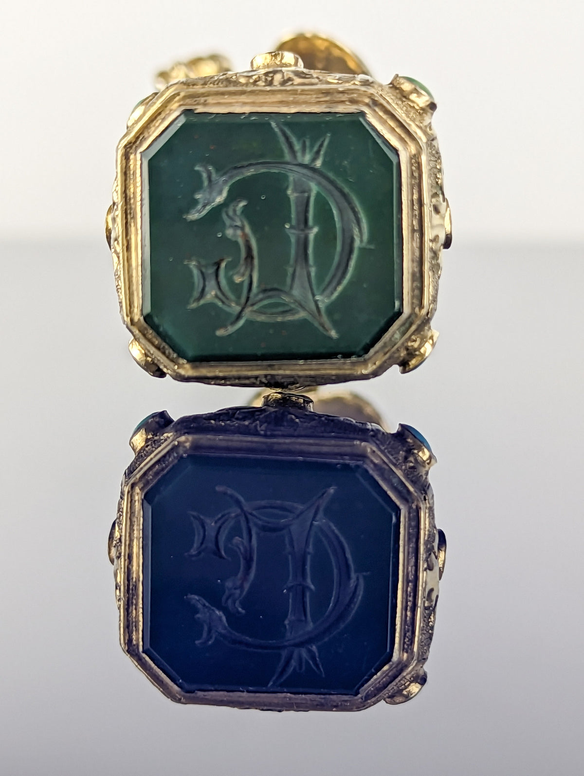 A Silver Gilt Figurine of Comical Bowing Gent Desk Seal